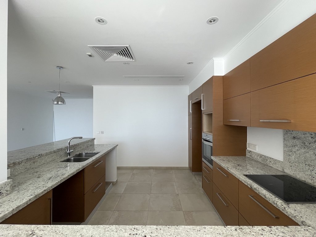 3 dormitorios Apartamento en Paphos, Chipre No. 36118