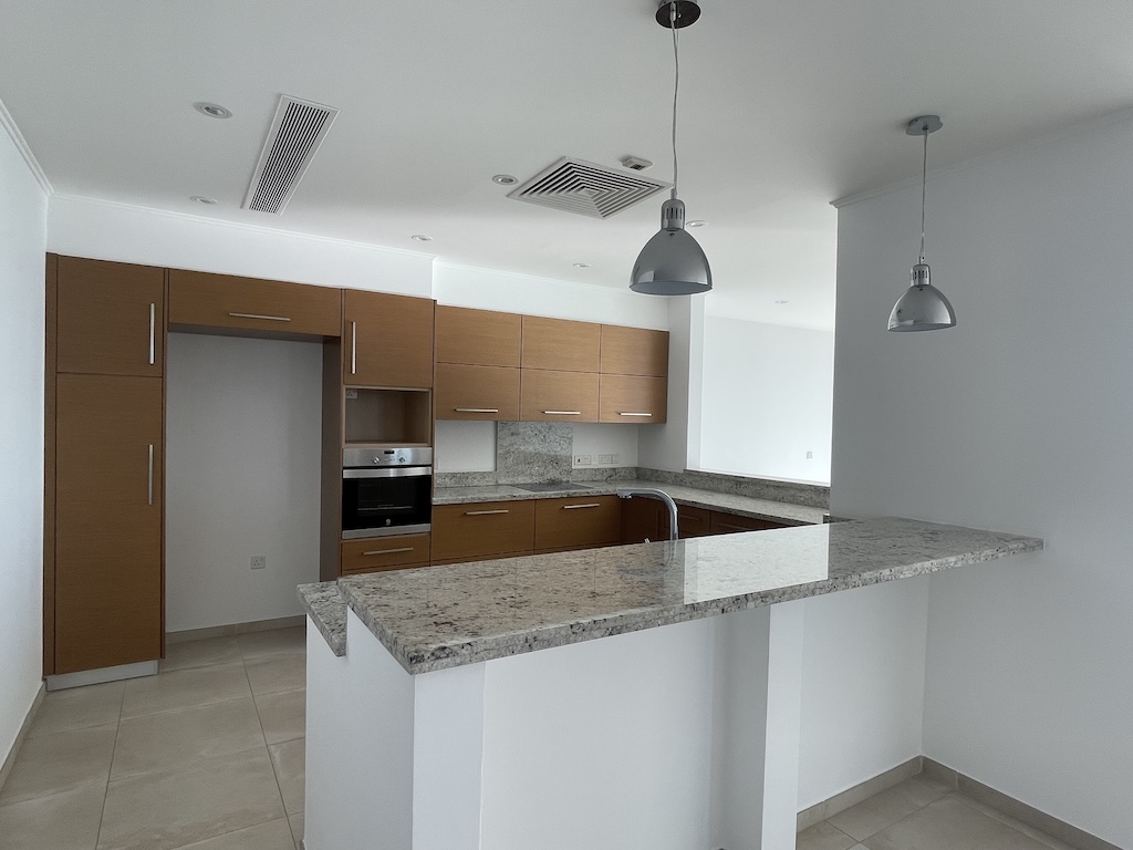 3 dormitorios Apartamento en Paphos, Chipre No. 36118