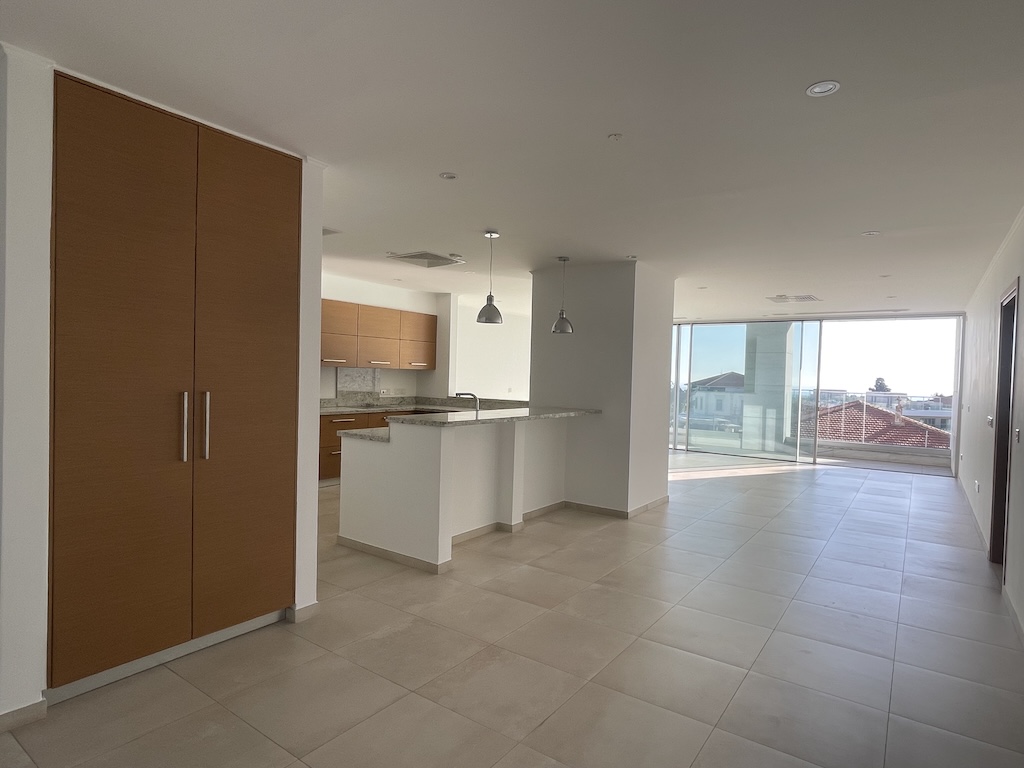3 dormitorios Apartamento en Paphos, Chipre No. 36118