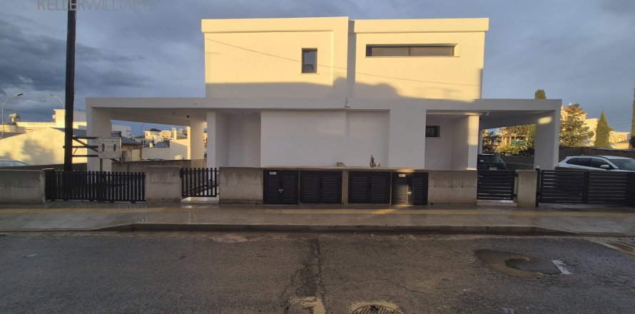 3 chambres Maison de Ville à Lakatamia, Nicosia,  No. 51838