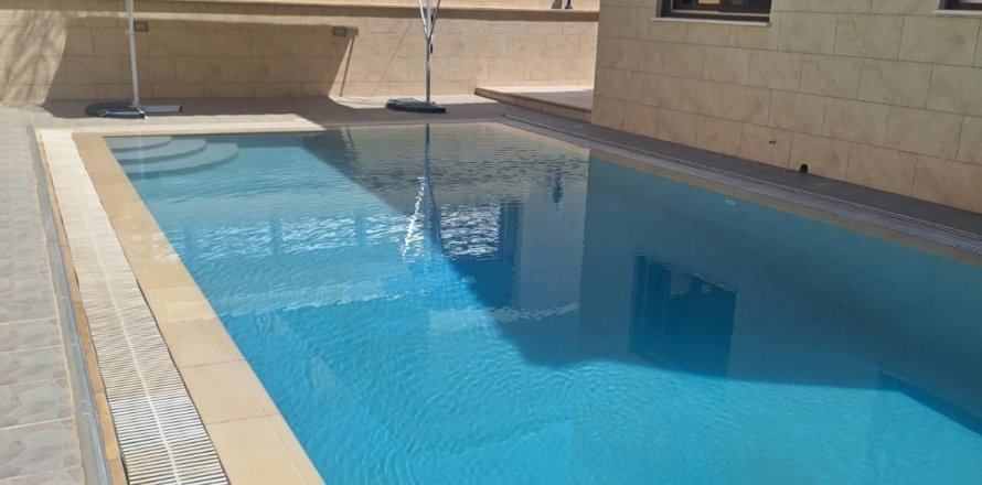 3 bedrooms Townhouse in Strovolos, Nicosia,  No. 51842