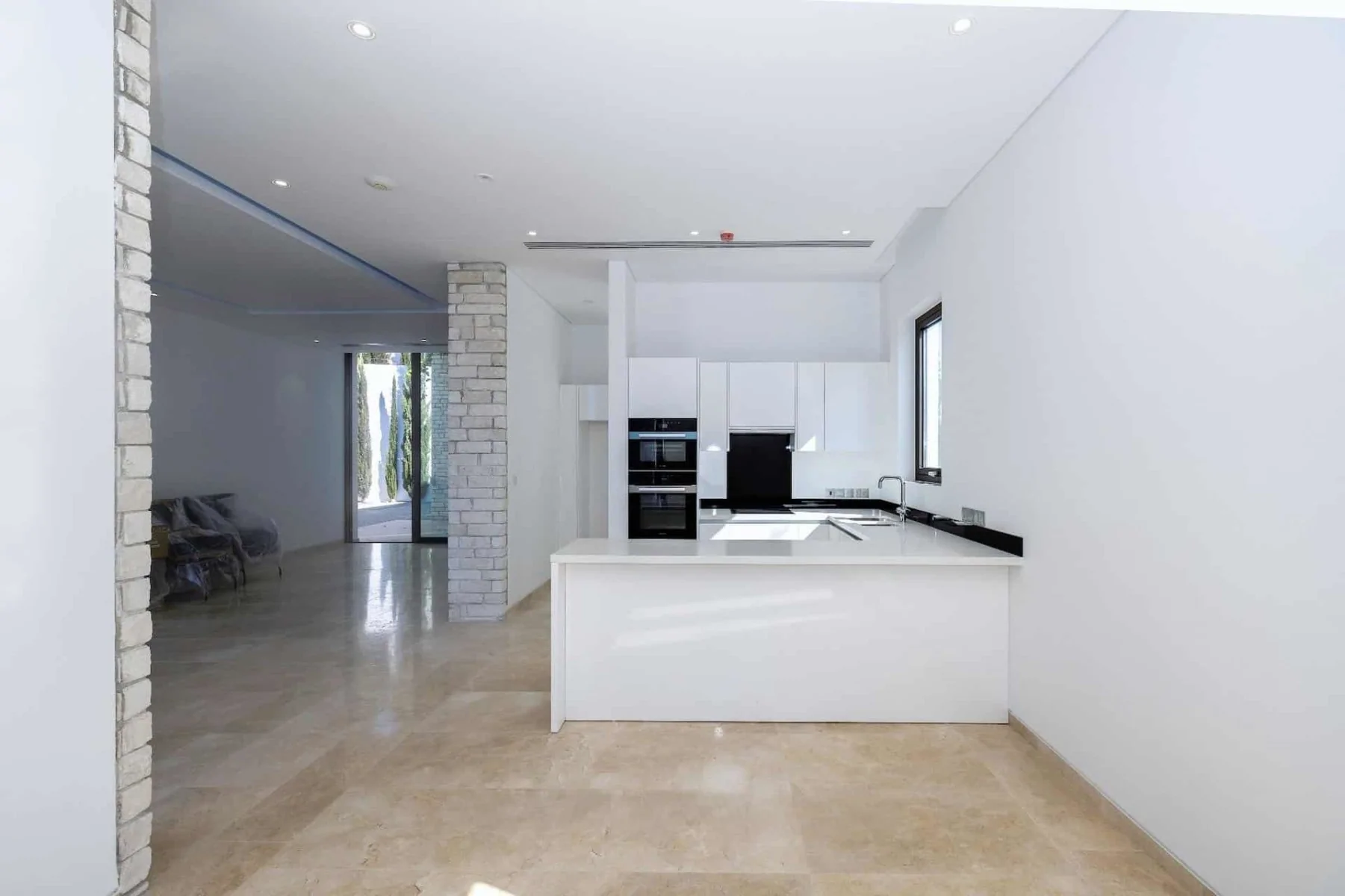 5 bedrooms Villa in Paphos, Cyprus No. 37884