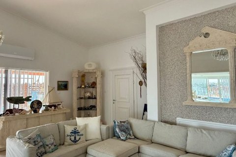 Бунгало с 4 спальнями в Тала, Пафос,  № 53343 5