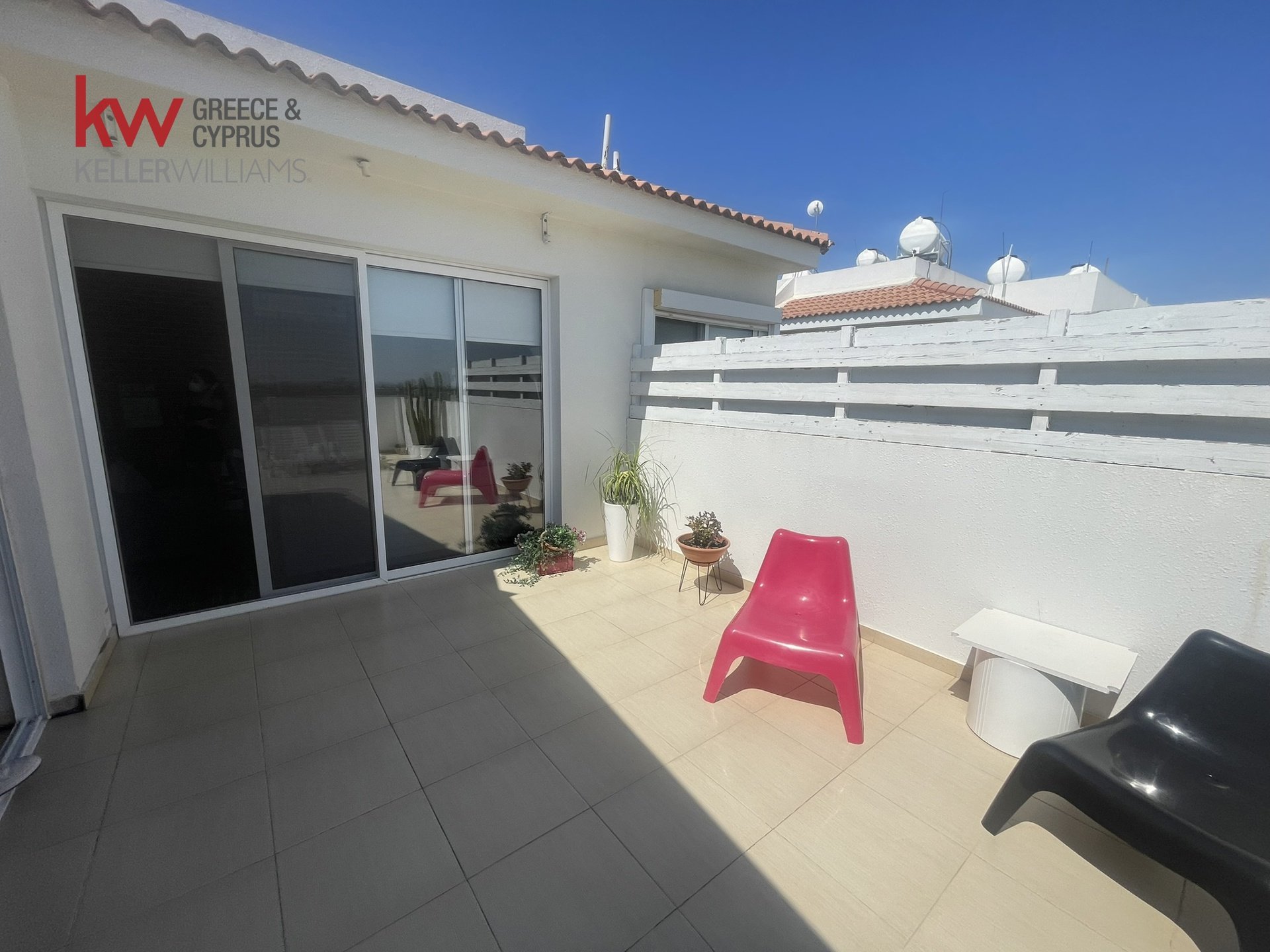 2 bedrooms Apartment in Meneou, Larnaka, Cyprus No. 40603