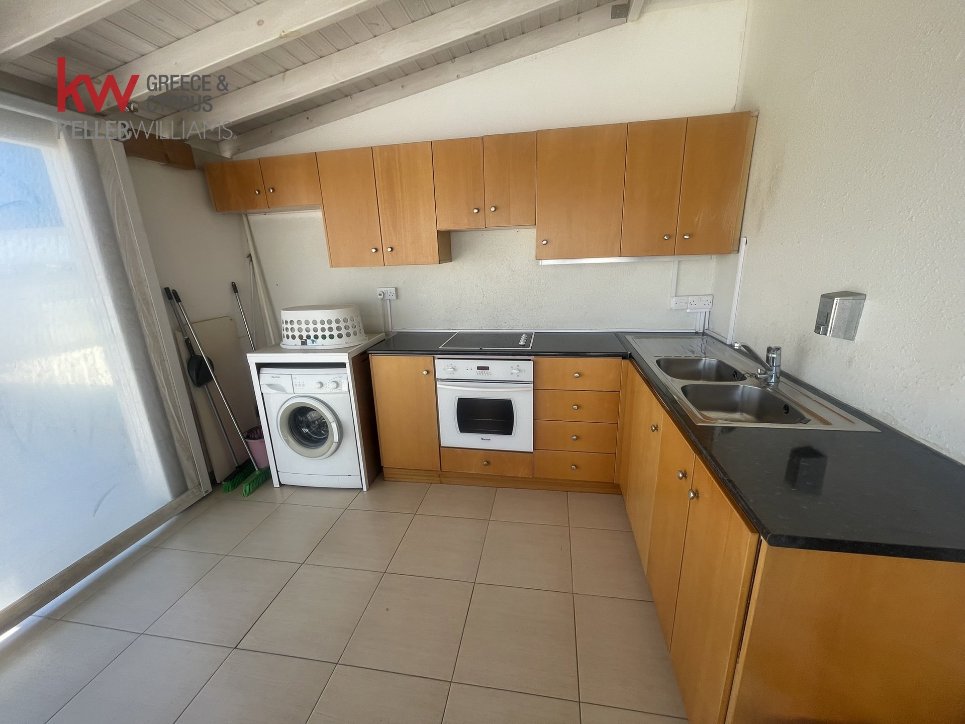 2 bedrooms Apartment in Meneou, Larnaka, Cyprus No. 40603