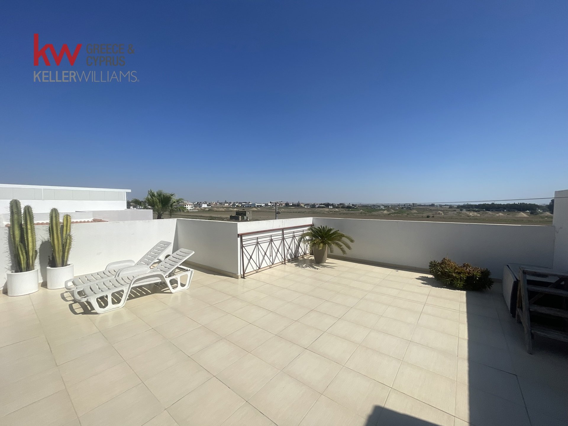2 bedrooms Apartment in Meneou, Larnaka, Cyprus No. 40603