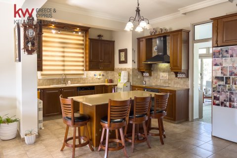 5 bedrooms Villa in Larnaka,  No. 40619 12