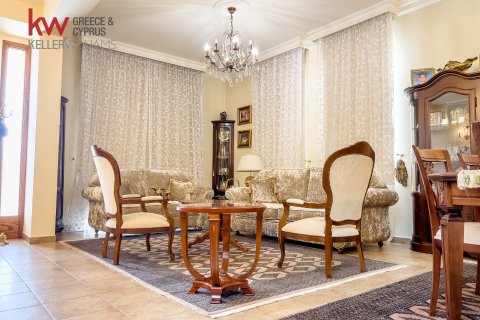 5 bedrooms Villa in Larnaka,  No. 40619 11