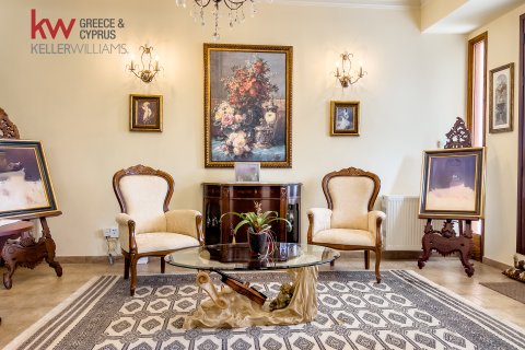 5 bedrooms Villa in Larnaka,  No. 40619 10