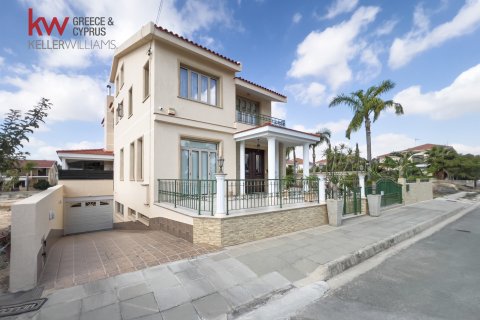 5 bedrooms Villa in Larnaka,  No. 40619 6
