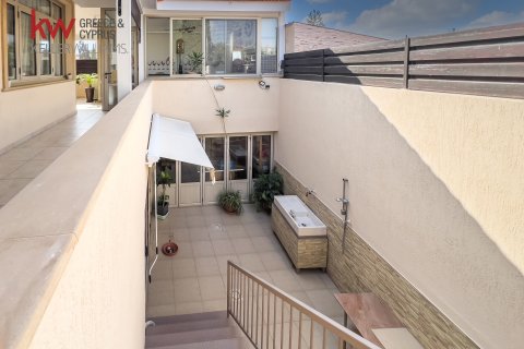 5 bedrooms Villa in Larnaka,  No. 40619 20