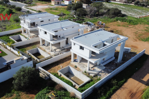 4 bedrooms Villa in Paralimni, Ammochostos,  No. 40599 2