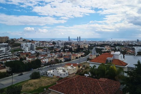 4 rooms Apartment in Limassol,  No. 38960 7