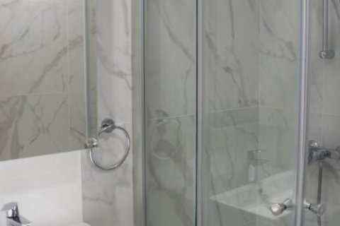 Квартира с 18 комнатами в Лимассол, Лимасол,  № 38959 4