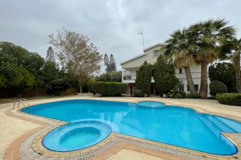 6 rooms Villa in Limassol,  No. 38961 11