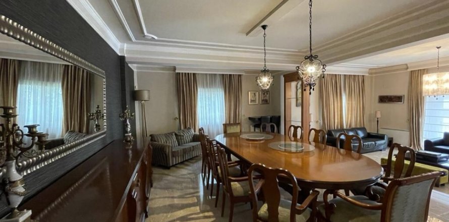 6 rooms Villa in Limassol,  No. 38961