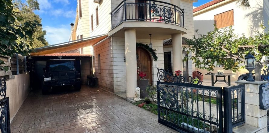 4 bedrooms Townhouse in Dali, Nicosia, No. 39783