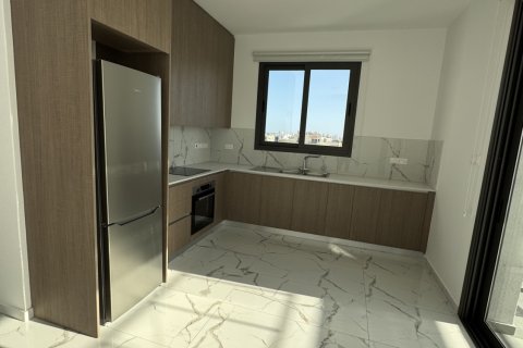 Квартира с 2 спальнями в Ларнака,  № 39784 3