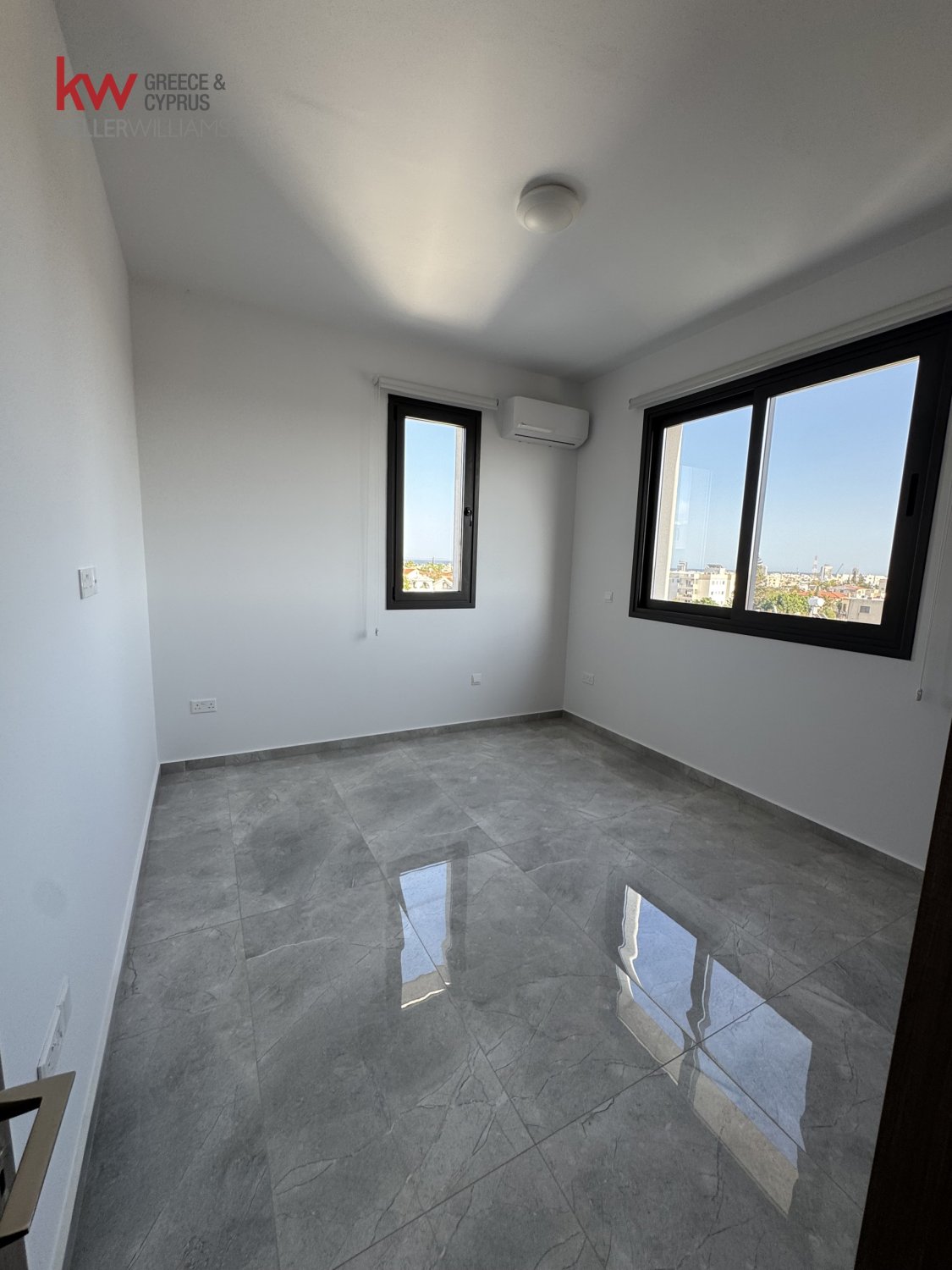2 bedrooms Apartment in Larnaca, Larnaka, Cyprus No. 39786