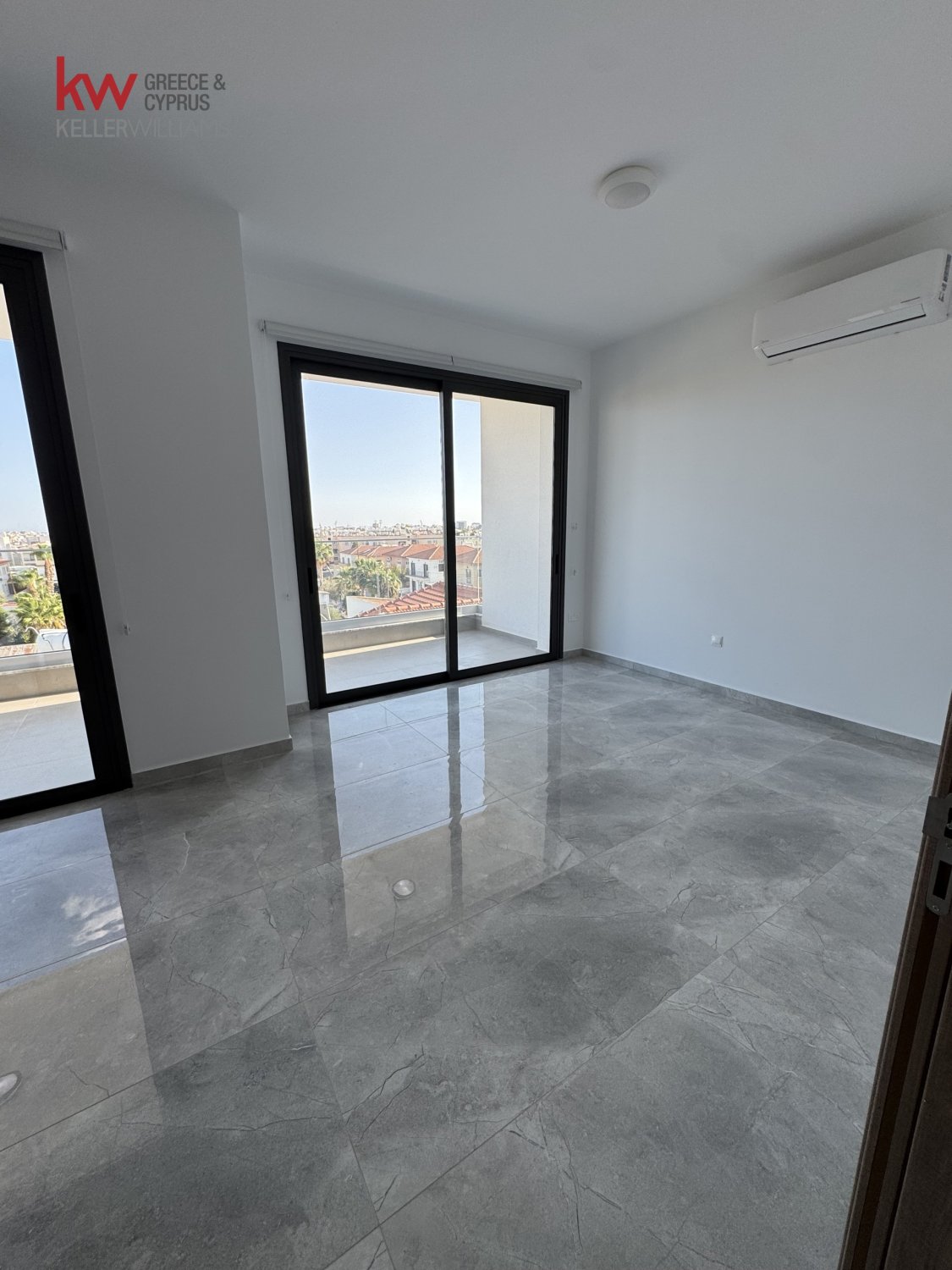 2 bedrooms Apartment in Larnaca, Larnaka, Cyprus No. 39786