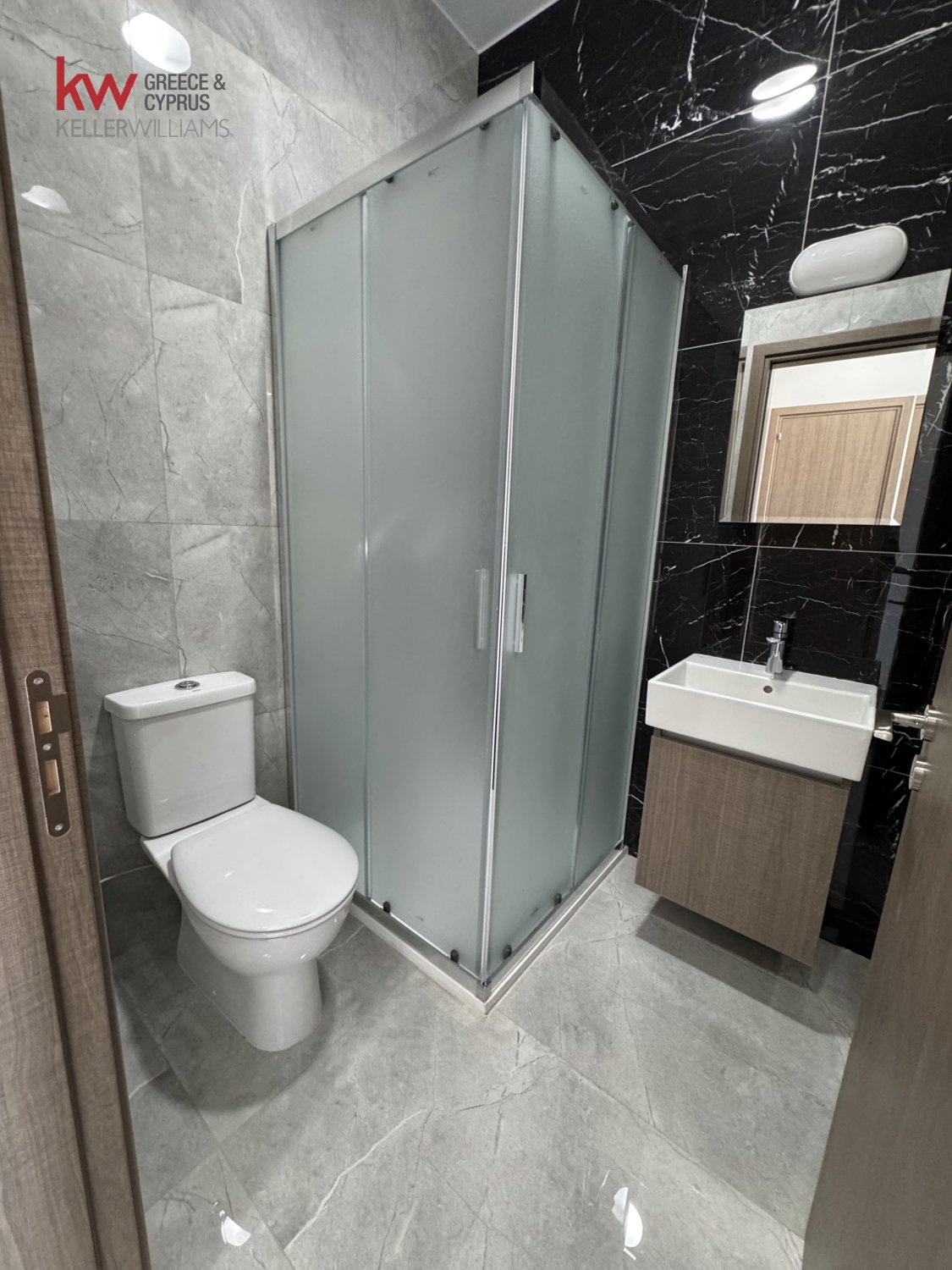 2 bedrooms Apartment in Larnaca, Larnaka, Cyprus No. 39786