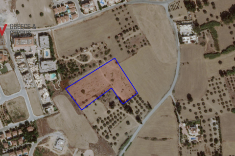10695m2 Land in Oroklini, Larnaka, No. 39787