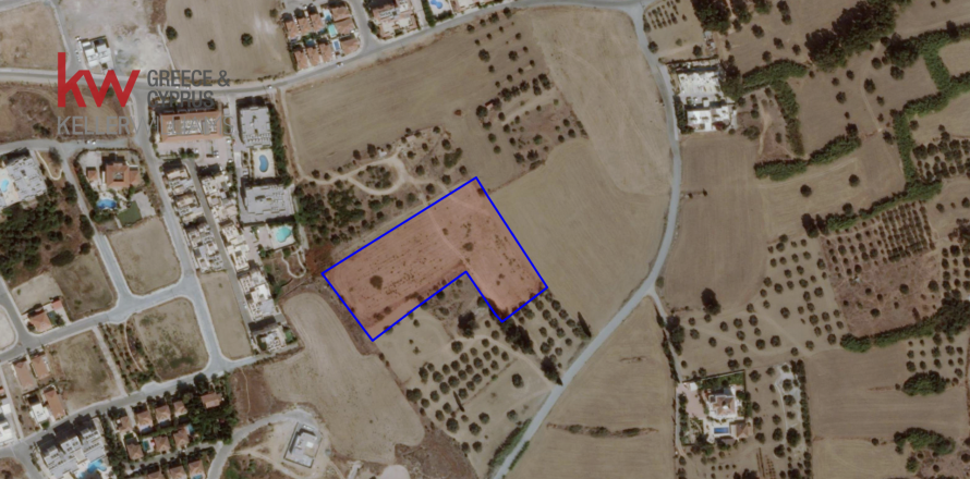 10695m2 Land in Oroklini, Larnaka,  No. 39787