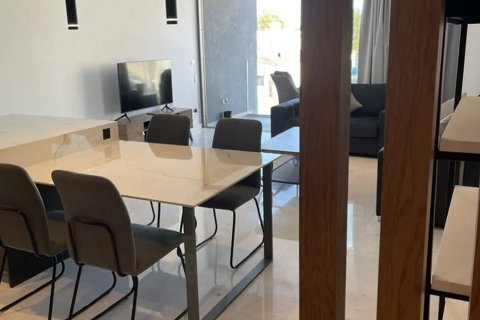 2 bedrooms Apartment in Larnaca, Larnaka,  No. 39782 6