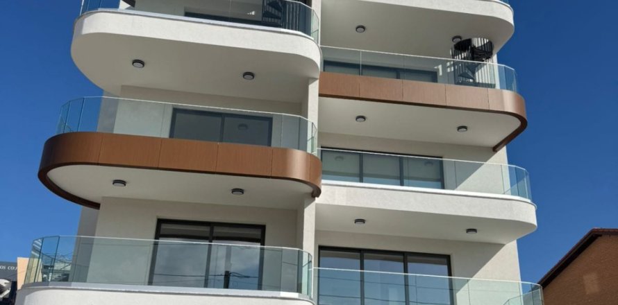 2 bedrooms Apartment in Larnaca, Larnaka, No. 39785