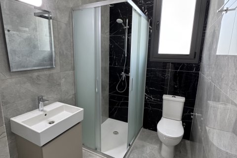 2 bedrooms Apartment in Larnaca, Larnaka, No. 39785 9