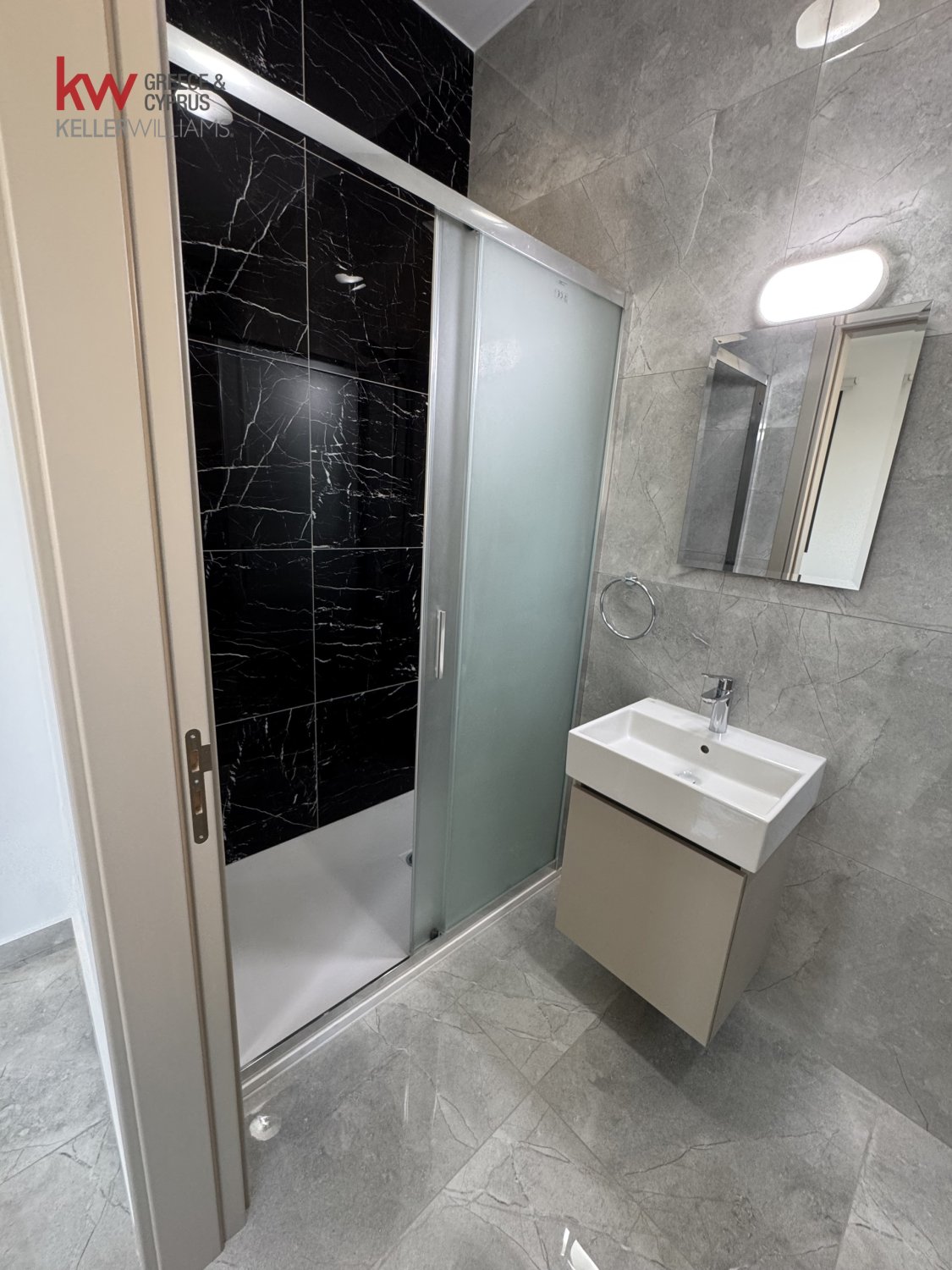 2 bedrooms Apartment in Larnaca, Larnaka, Cyprus No. 39785