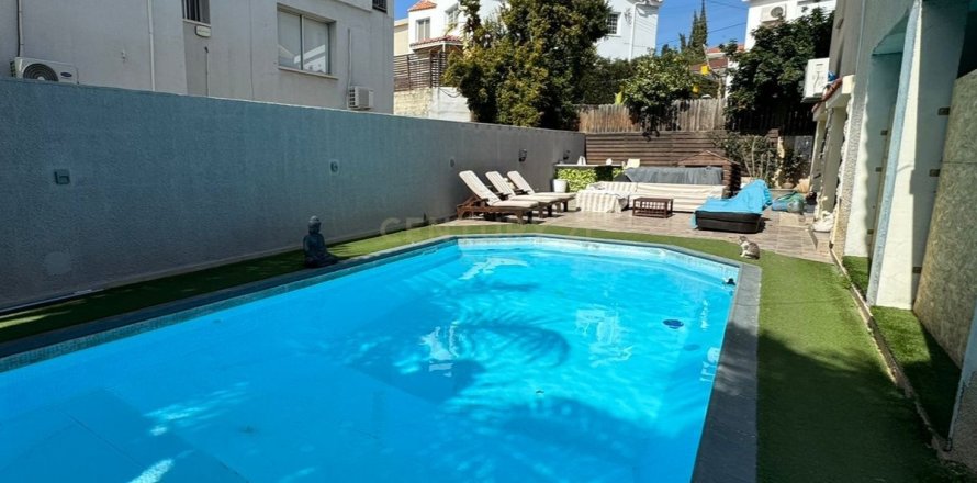 4 dormitorios Villa en Agios Athanasios, Limassol,  No. 29572