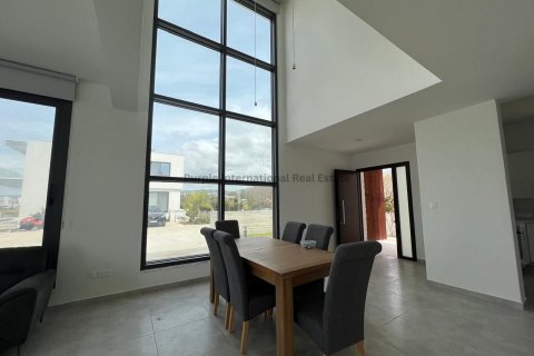 3 bedrooms Villa in Chloraka, Paphos, No. 37559 9