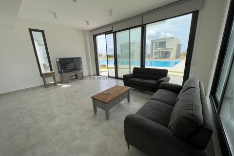 3 bedrooms Villa in Chloraka, Paphos, No. 37559 6