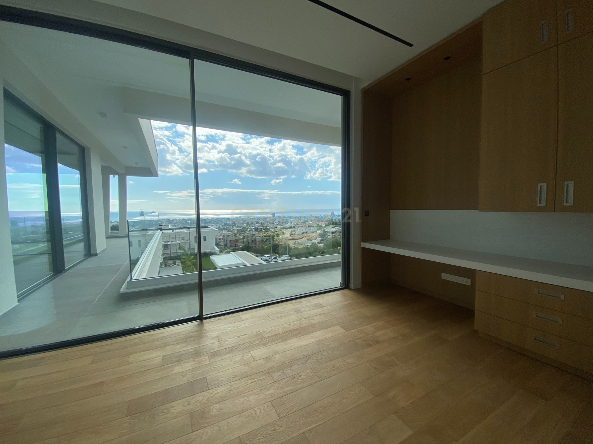 6 bedrooms Villa in Germasogeia, Limassol, Cyprus No. 6206