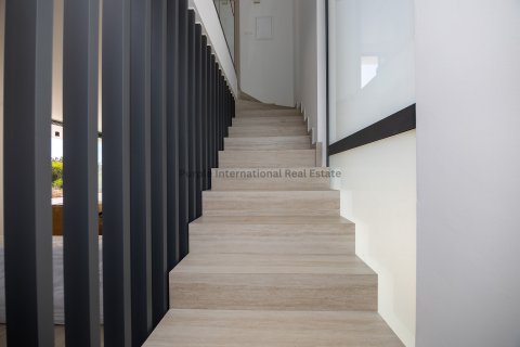 5 bedrooms Villa in Protaras, Ammochostos,  No. 37771 11