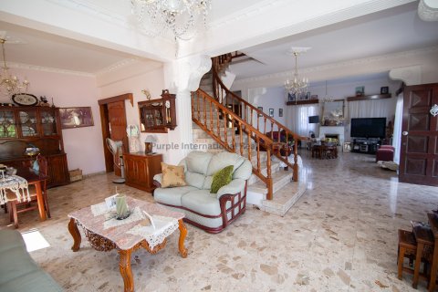 3 bedrooms Villa in Larnaca, Larnaka,  No. 37767 2