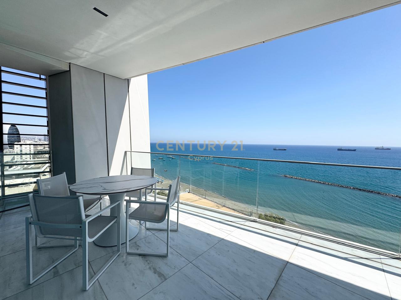 3 bedrooms Apartment in Limassol, Cyprus No. 56001