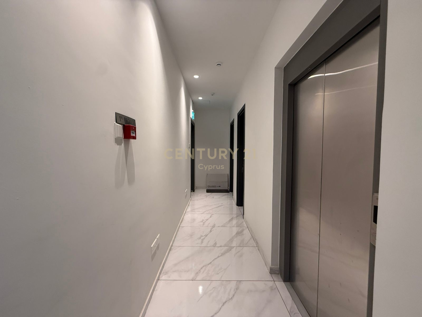 221m2 Bureau à Limassol, Chypre No. 55999