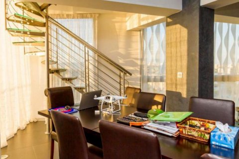 3 dormitorios Apartamento en Nicosia,  No. 38395 10