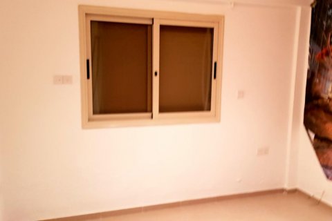 4 bedrooms Villa in Limassol,  No. 38392 9