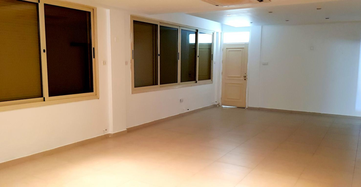 4 bedrooms Villa in Limassol, Cyprus No. 38392