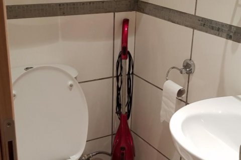 3 bedrooms Apartment in Nicosia,  No. 38390 14