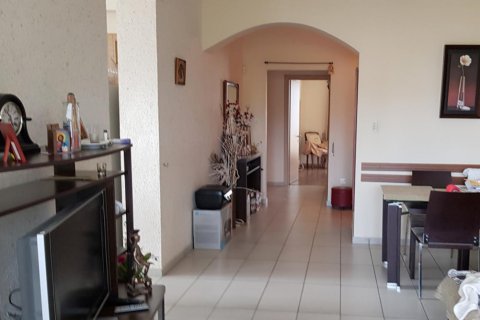 3 bedrooms Apartment in Nicosia,  No. 38390 2