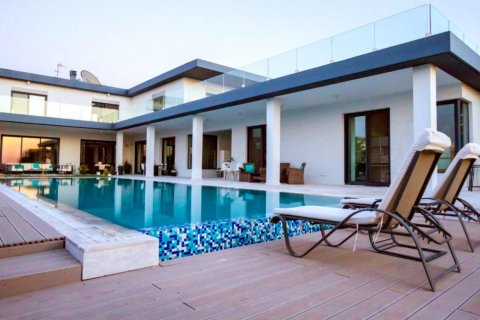 7 dormitorios Villa en Nicosia,  No. 38393 2