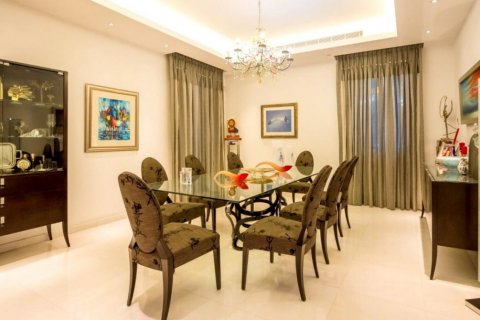 7 dormitorios Villa en Nicosia,  No. 38393 12