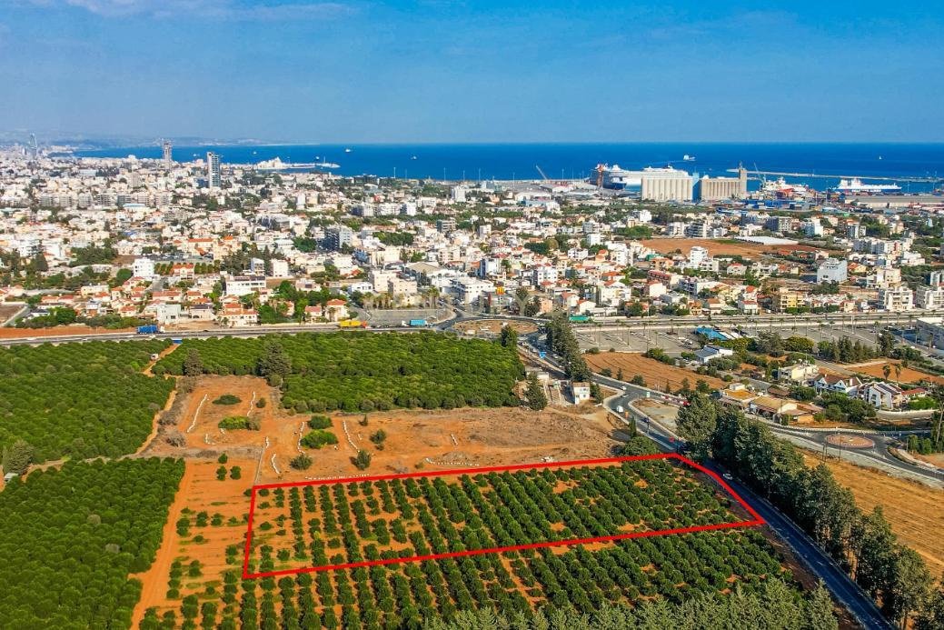Terreno en Kato Polemidia, Limassol, Chipre No. 54282