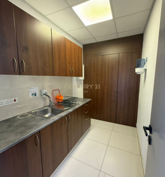 435m2 Office in Mesa Geitonia, Limassol, Cyprus No. 54283