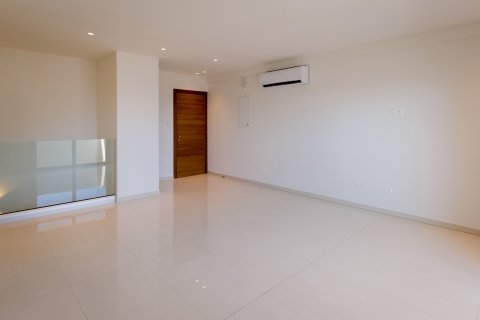 2 bedrooms Duplex in Germasogeia, Limassol, Cyprus No. 29336
