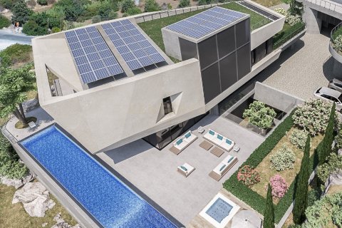 6 bedrooms Villa in Agios Tychonas, Limassol,  No. 27644 2